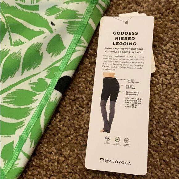 Alo yoga leggings. Palm Springs. NWT. Small - Picture 4 of 10